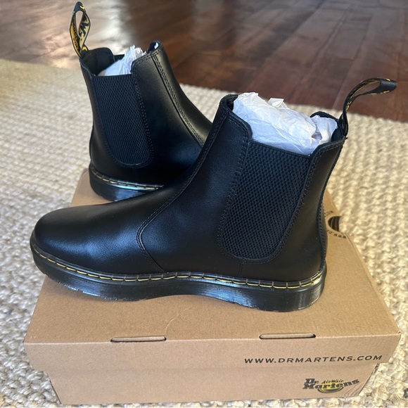 Dr. Marten Dorian Boots - Picture 4 of 7